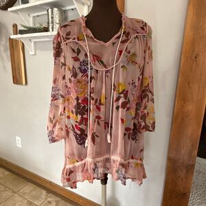 BKE Boutique The Buckle women's sheer pink floral blouse size medium romantic fa